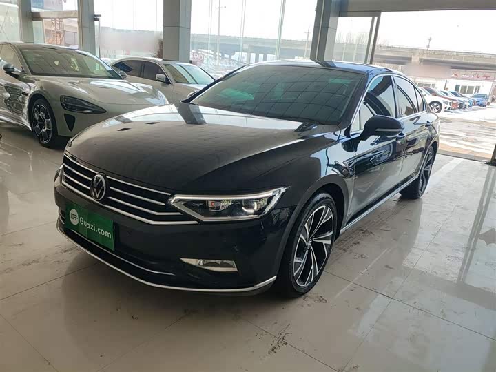 Фото 2 - Volkswagen Magotan