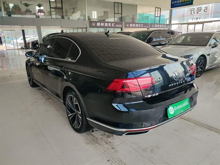 Фото 5 - Volkswagen Magotan