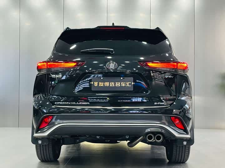 Фото 8 - Toyota Crown Kluger