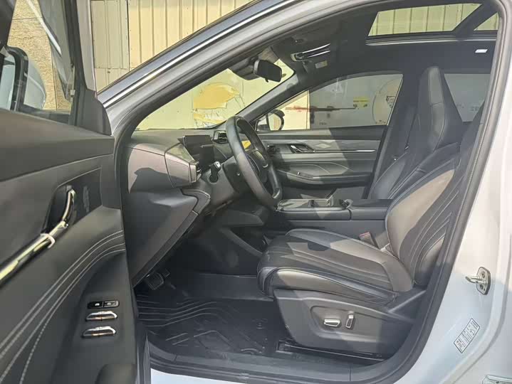 Фото 9 - Dongfeng Aeolus L7