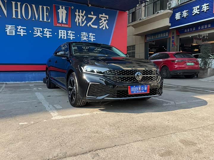 Фото 3 - Volkswagen Passat