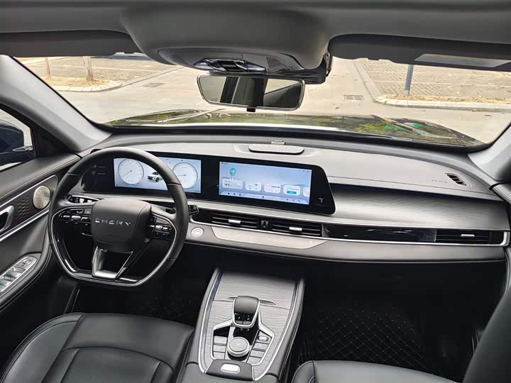 Фото 8 - Chery Tiggo 8