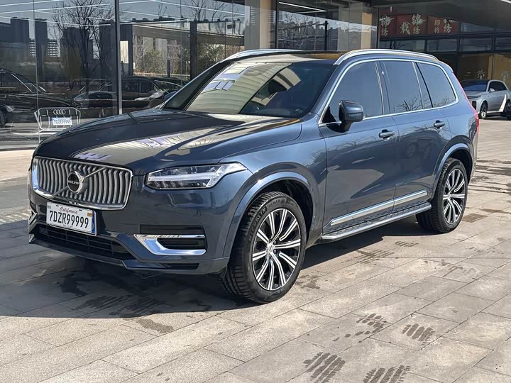 Фото 1 - Volvo XC90