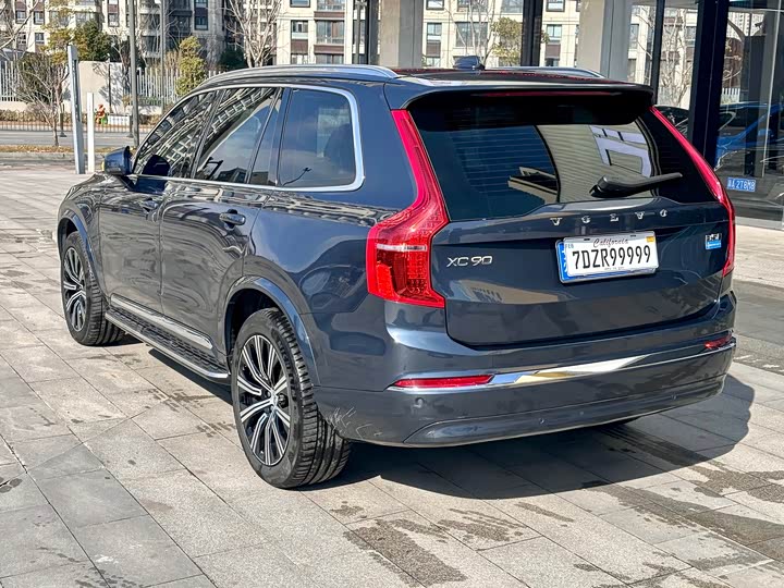 Фото 4 - Volvo XC90