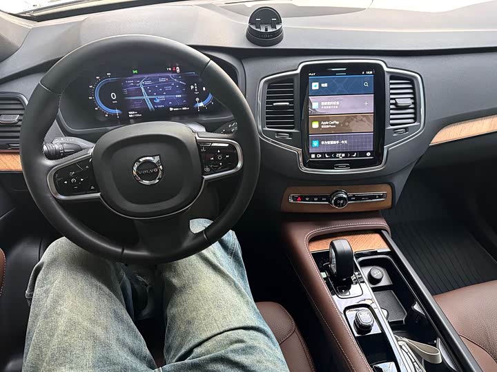 Фото 6 - Volvo XC90