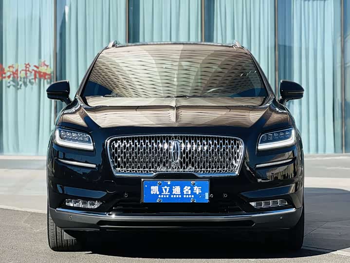 Фото 2 - Lincoln Nautilus