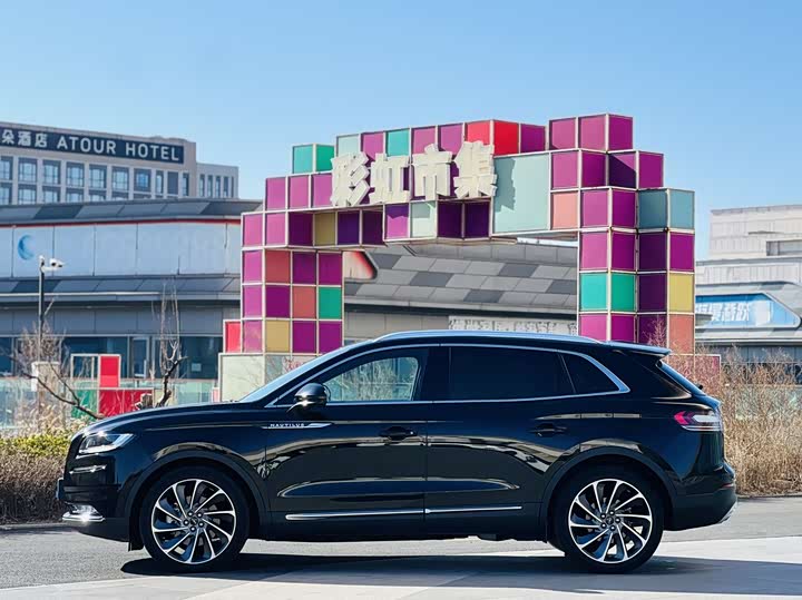 Фото 3 - Lincoln Nautilus