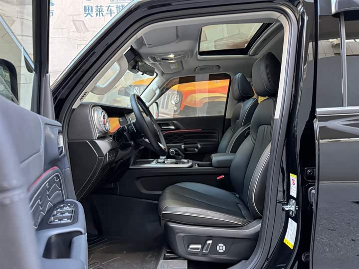 Фото 6 - Tank 300