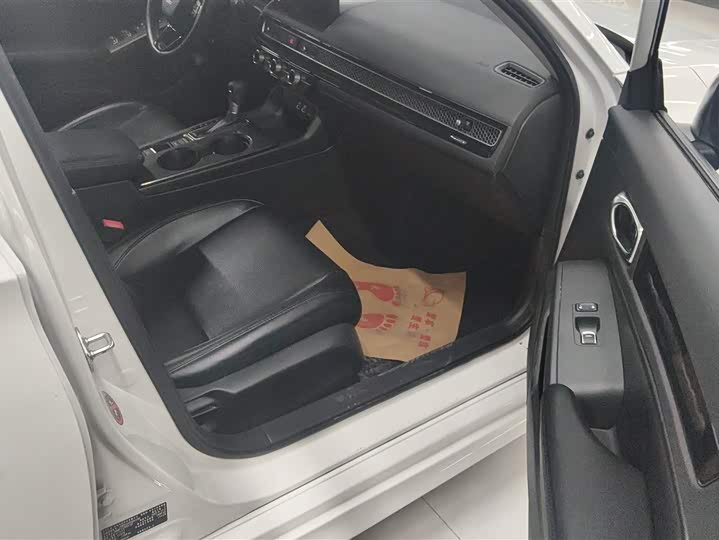 Фото 8 - Honda Civic