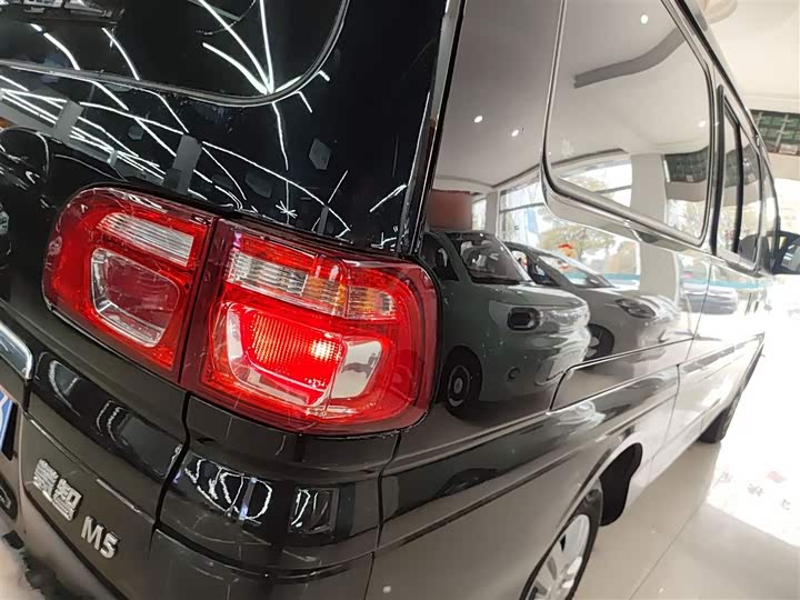 Фото 8 - Dongfeng Forthing Lingzhi M5