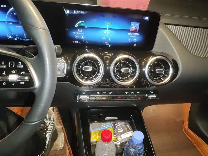 Фото 6 - Mercedes-Benz GLA-Class