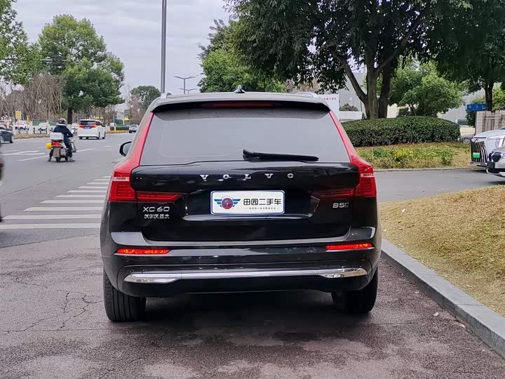 Фото 5 - Volvo XC60