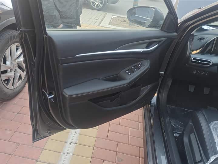 Фото 7 - Changan Eado Plus