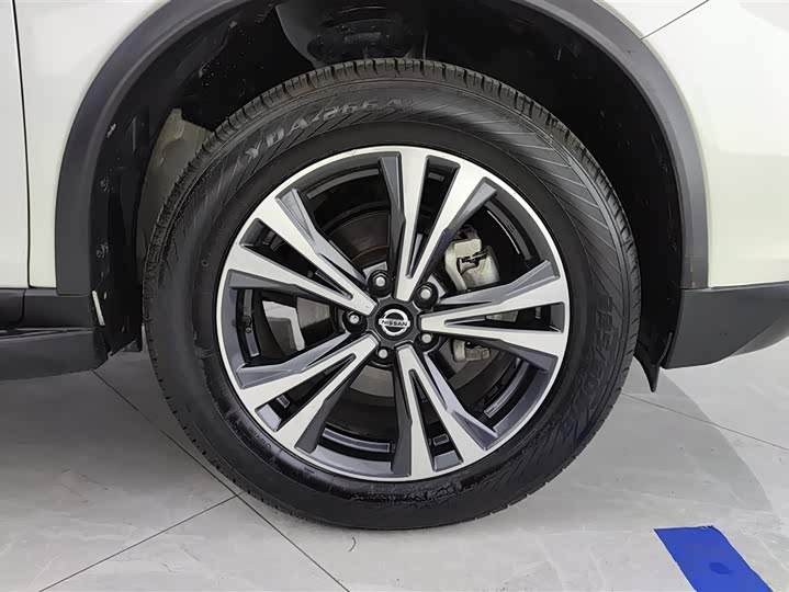 Фото 6 - Nissan X-Trail