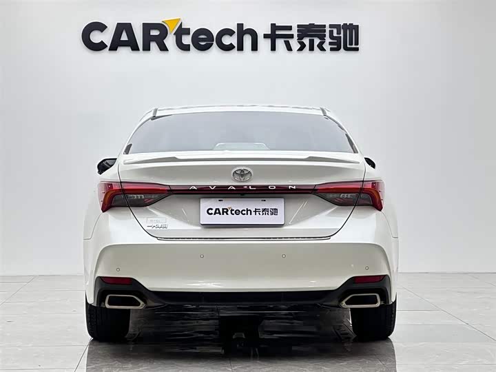 Фото 4 - Toyota Avalon