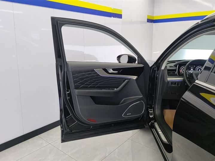 Фото 7 - Hongqi HS5