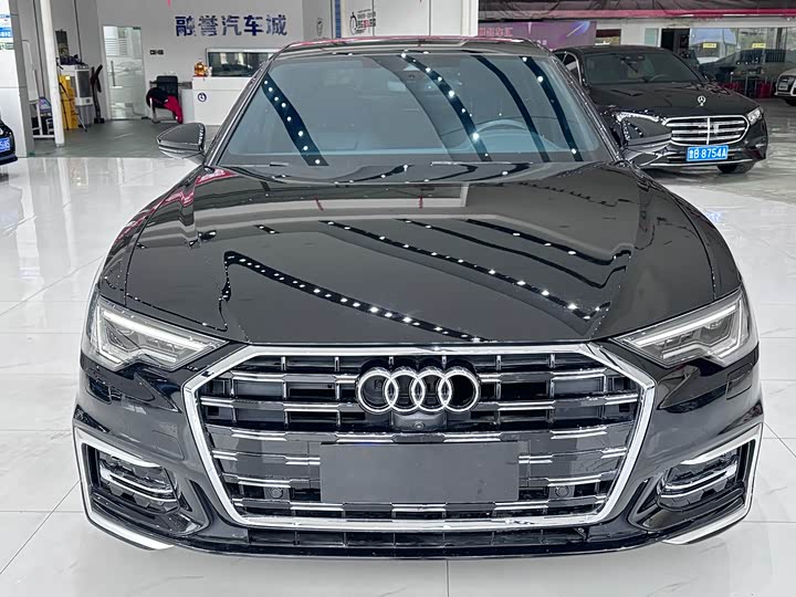 Фото 2 - Audi A6L