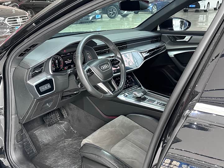 Фото 4 - Audi A6L