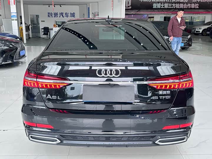 Фото 8 - Audi A6L