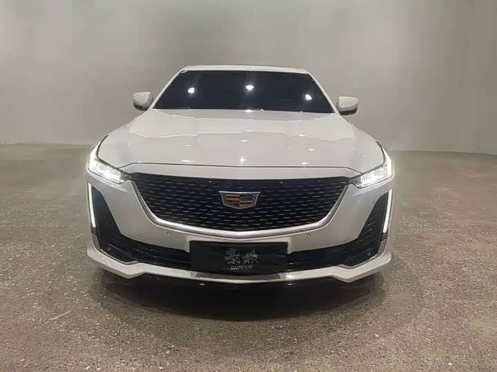 Фото 1 - Cadillac CT5