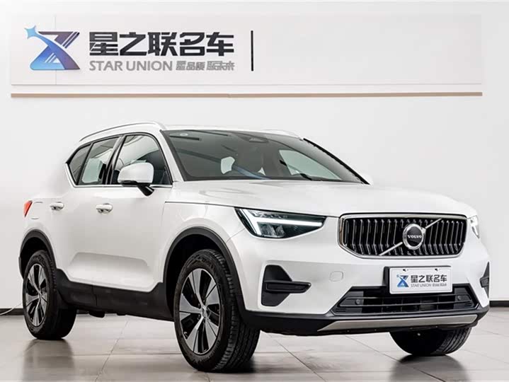 Фото 5 - Volvo XC40