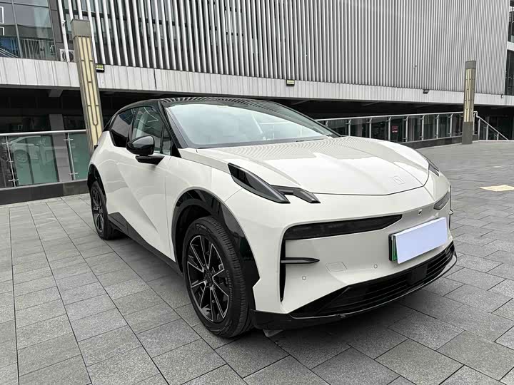 Фото 4 - Zeekr X