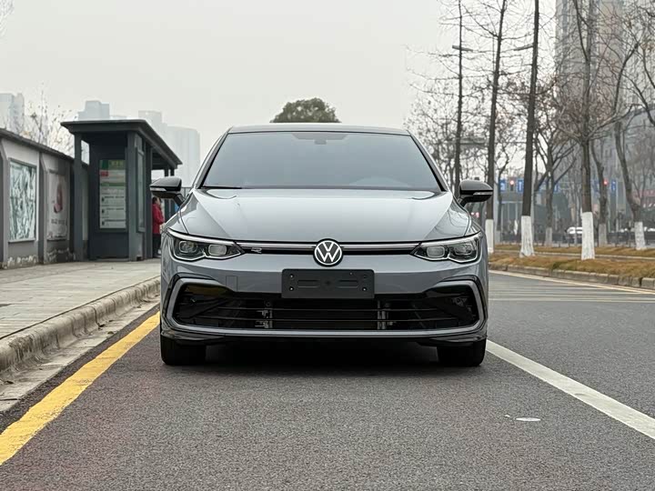 Фото 2 - Volkswagen Golf