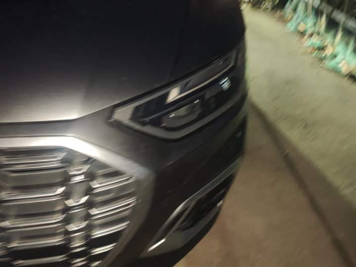 Фото 5 - Audi Q5L