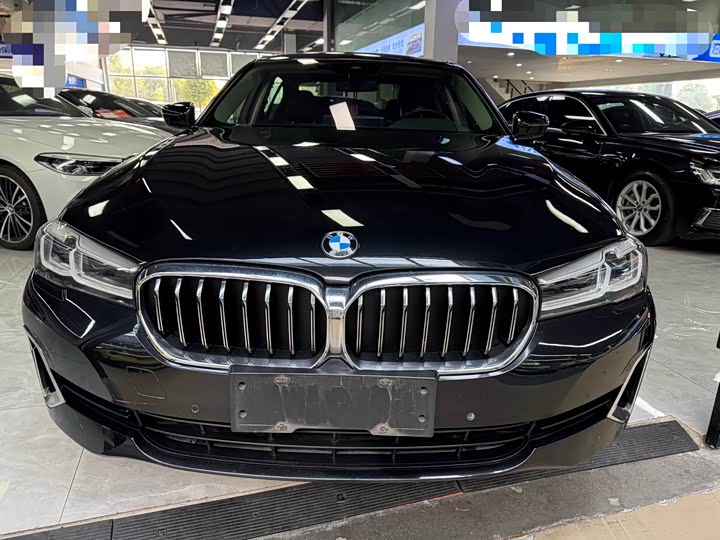 Фото 2 - BMW 5 Series