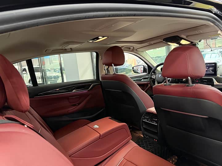 Фото 5 - BMW 5 Series