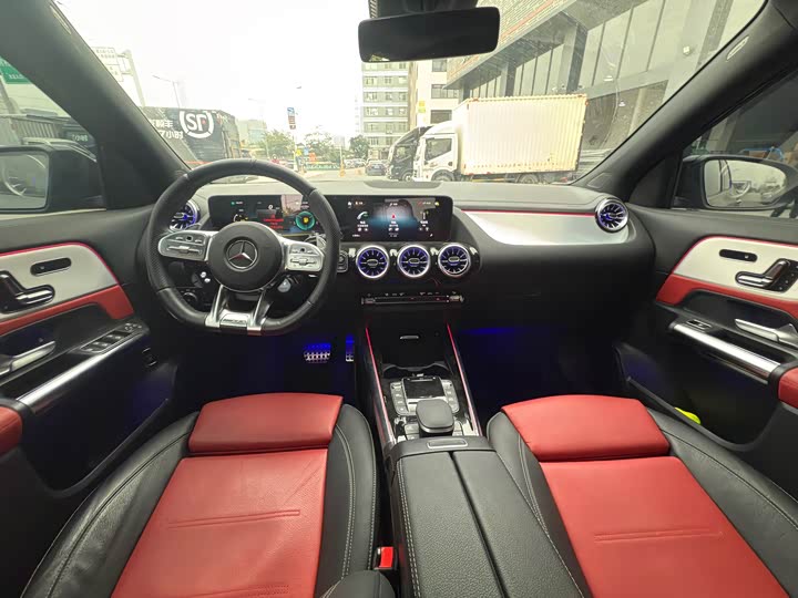 Фото 9 - Mercedes-Benz GLA-Class AMG