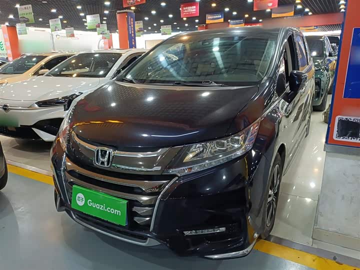 Фото 1 - Honda Odyssey