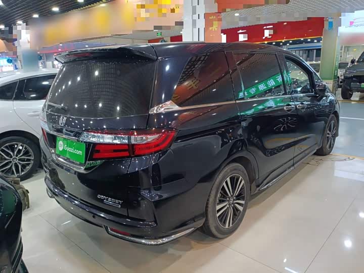 Фото 7 - Honda Odyssey