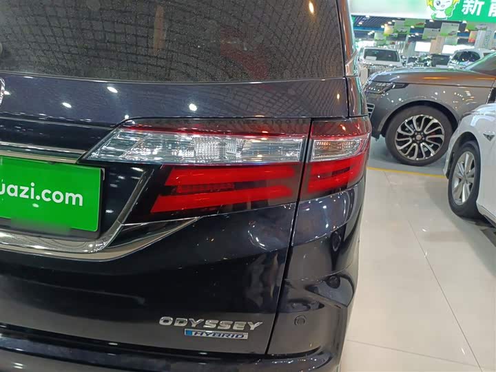 Фото 8 - Honda Odyssey