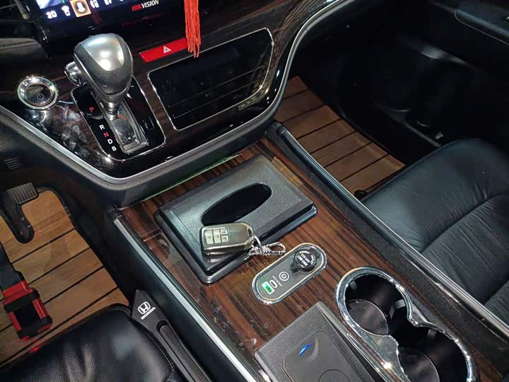 Фото 9 - Honda Odyssey