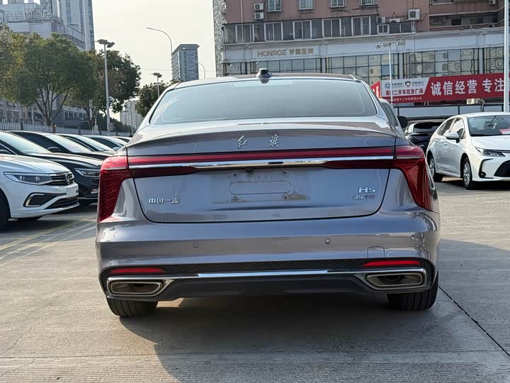 Фото 5 - Hongqi H5