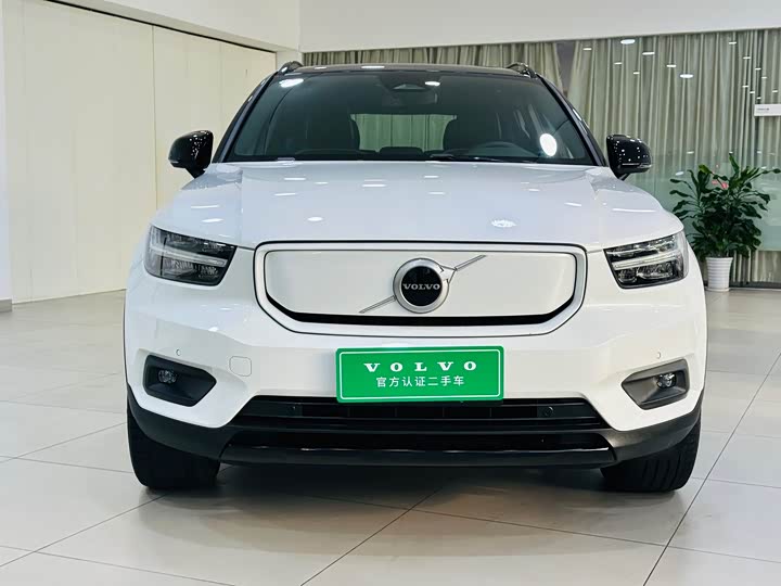 Фото 2 - Volvo XC40 EV