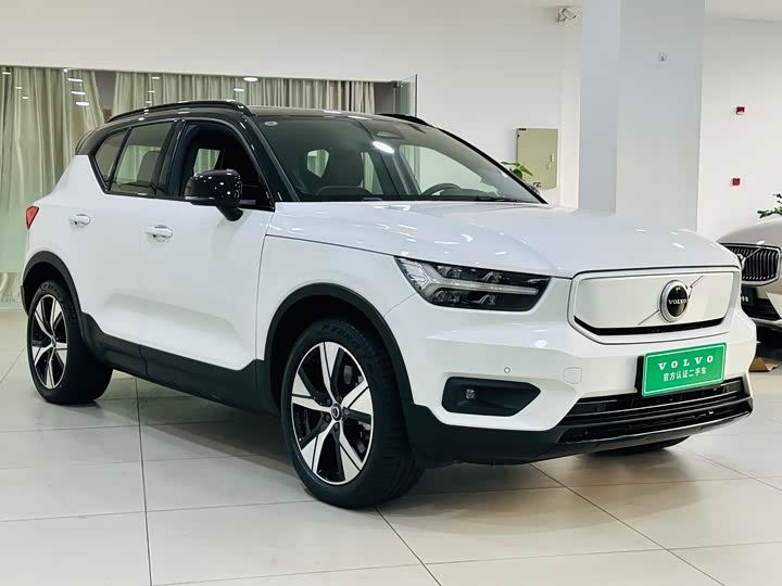 Фото 3 - Volvo XC40 EV