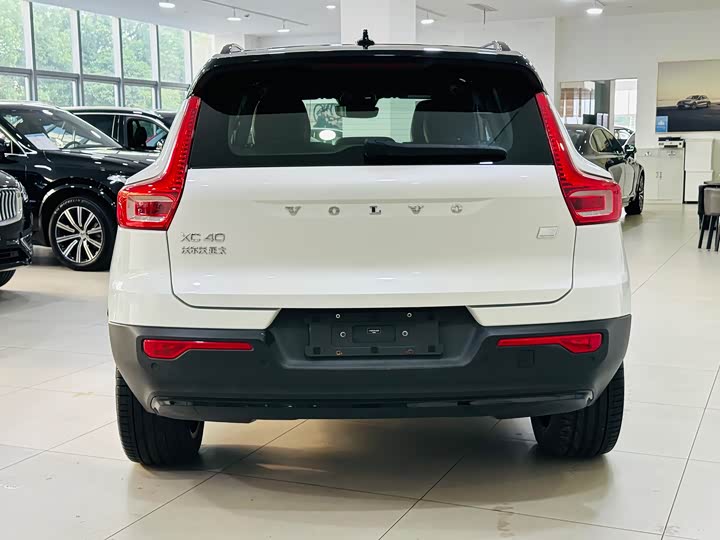 Фото 6 - Volvo XC40 EV