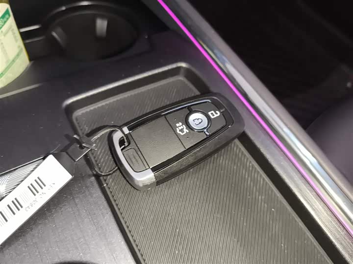 Фото 9 - Ford Mondeo