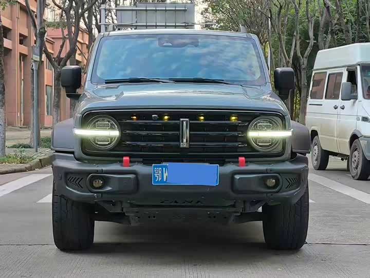 Фото 2 - Tank 300