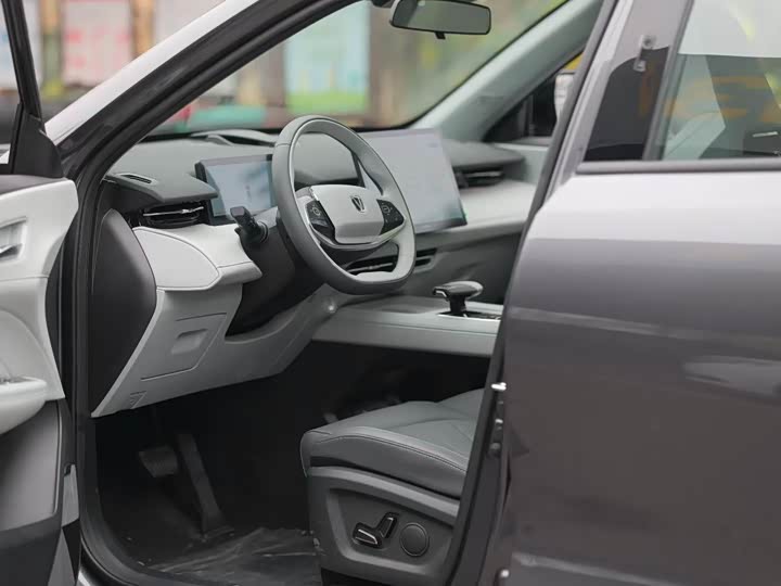 Фото 4 - Changan UNI-Z Hybrid