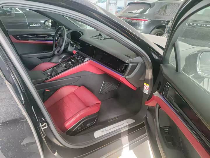 Фото 4 - Porsche Panamera