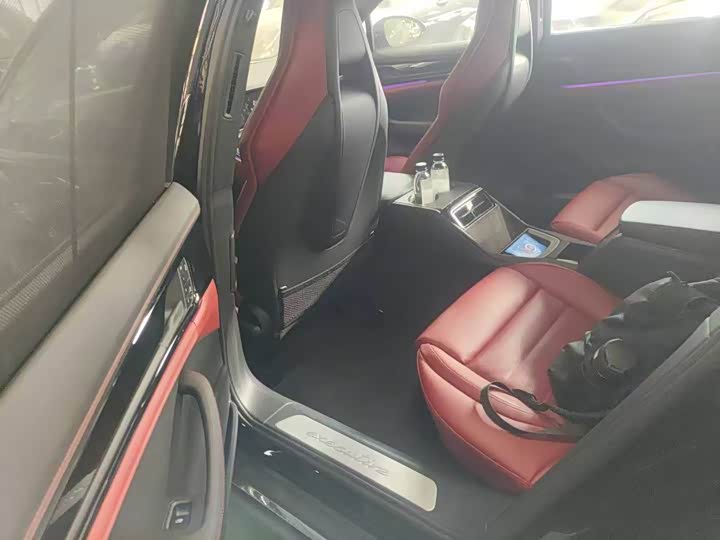 Фото 5 - Porsche Panamera