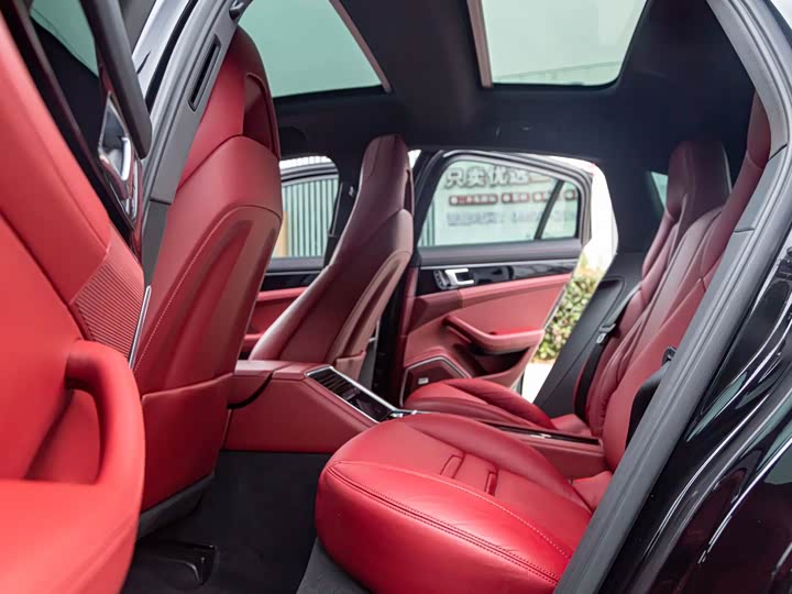 Фото 5 - Porsche Panamera