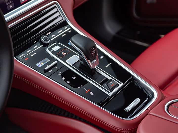 Фото 8 - Porsche Panamera