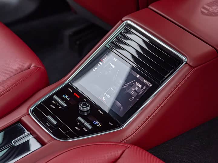 Фото 9 - Porsche Panamera