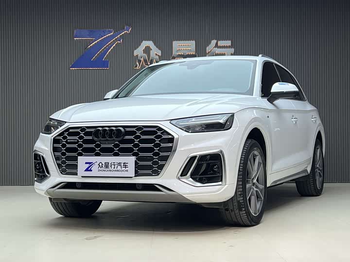 Фото 1 - Audi Q5L