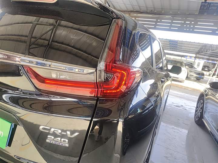 Фото 8 - Honda CR-V