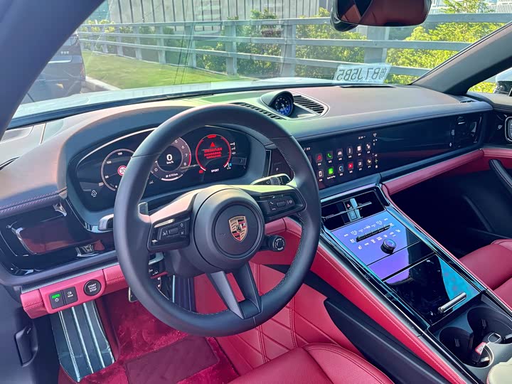 Фото 9 - Porsche Panamera